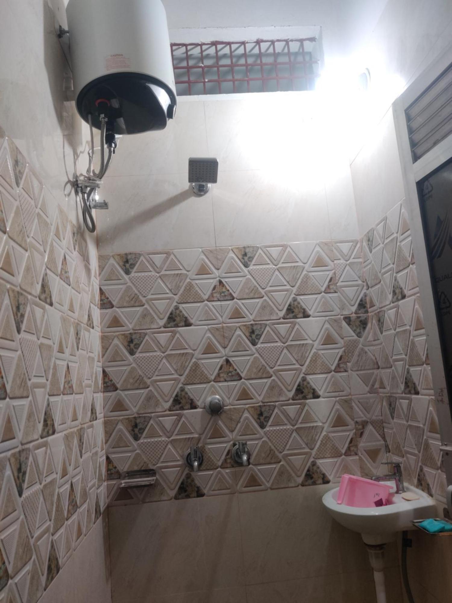 Madhuri Guest House พาราณสี ภายนอก รูปภาพ